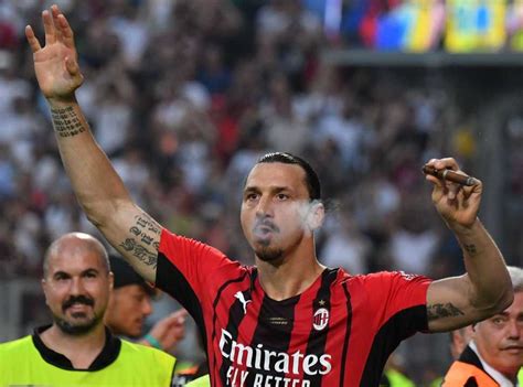 Milan Ibra E La Foto Dell Allenamento Anni E Non Sentirli Serie A