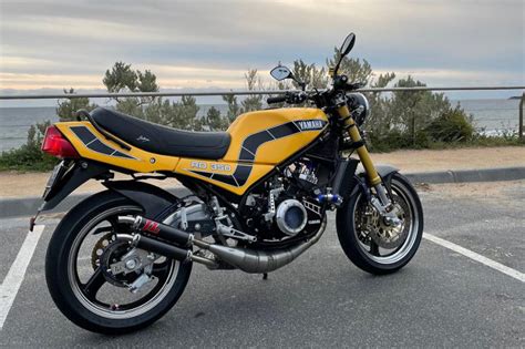 Yellow Hornet Yamaha Rz Hybrid Restomod Bikebound