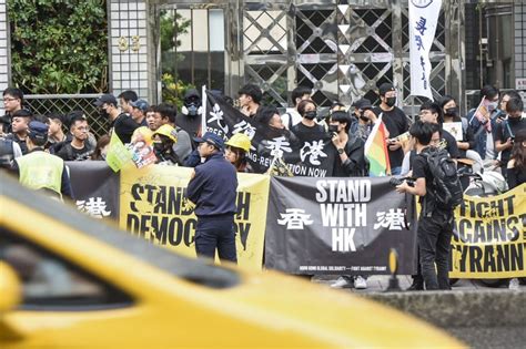 Taiwan Election Hong Kong Election Tourists Join Campaign Rallies