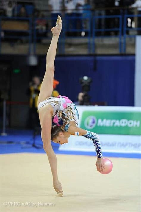 ボード「rhythmic Gymnastics Photos 」のピン