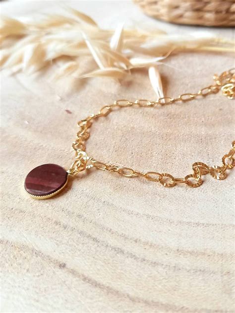 Cassie Necklace Faceted Oval Mesh Gilded With 24k Fine Gold Red Jasper Natural Stone Medal