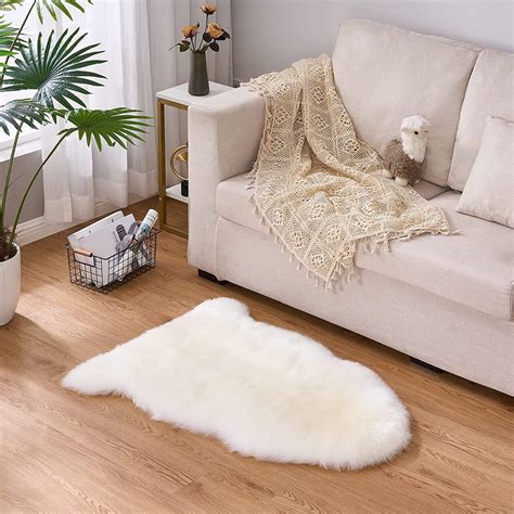 Yihaic Faux Fur Sheepskin Style Rug Faux Fleece Fluffy Area Rugs Seat