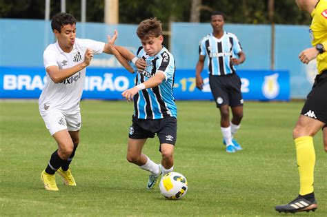 Fora de casa Santos FC empata em 2 a 2 Grêmio na partida de ida