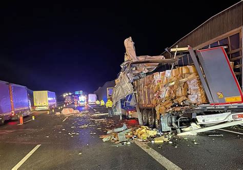 Lkw Unfälle auf der A2 Rettungsgasse Fehlanzeige regionalHeute de