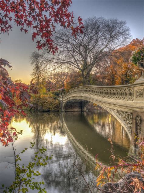 Autunno Del Central Park Del Ponte Dell Arco Fotografia Stock