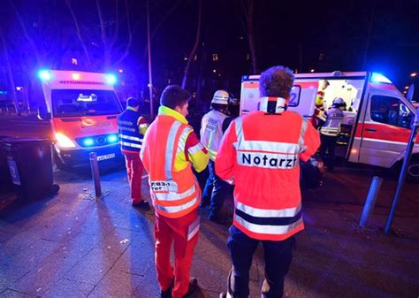 Wiesbadenaktuell Nach Brandstiftung Flammen Schlugen Aus Dem Fenster