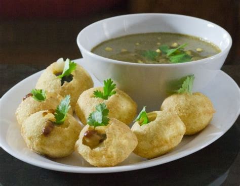 Best Street Food In Gurgaon For A Flavourful Experience