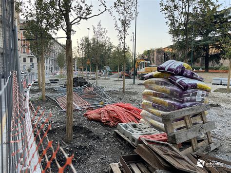 Milano Castello Cantiere Riqualificazione Piazza E Via Beltrami