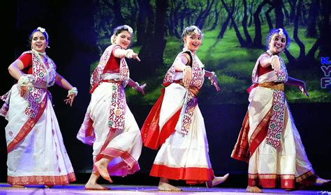 Top 8 Folk Dances Of West Bengal