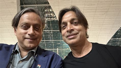 smart  engaging young man shashi tharoor runs  shoaib akhtar