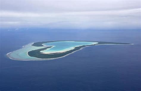 Tupai, heart-shaped island, Bora Bora, French Polynesia - Beautiful ...