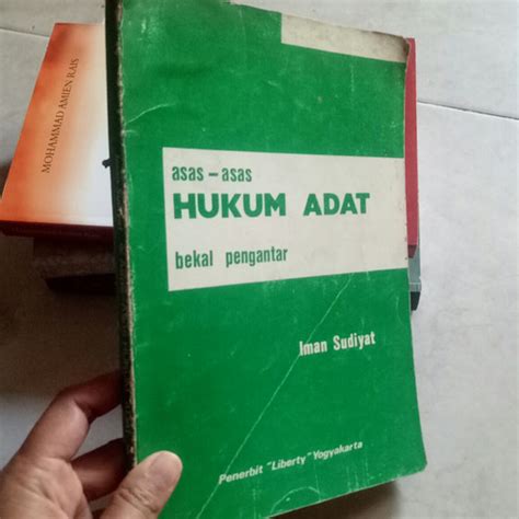 Jual Asas Asas Hukum Adat Suatu Bekal Pengantar By Iman Sudiyat Kota