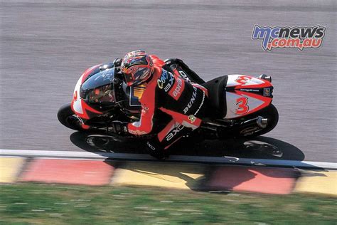 Friday Flashback Troy Corser Sets Digital Pace In 2000 MCNews Au