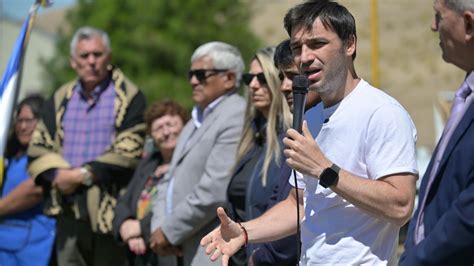 Ignacio Torres Inaugur El Ciclo Lectivo En La Provincia De Chubut