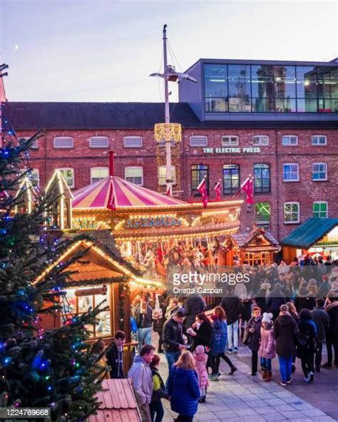 Leeds Christmas Market Photos and Premium High Res Pictures - Getty Images