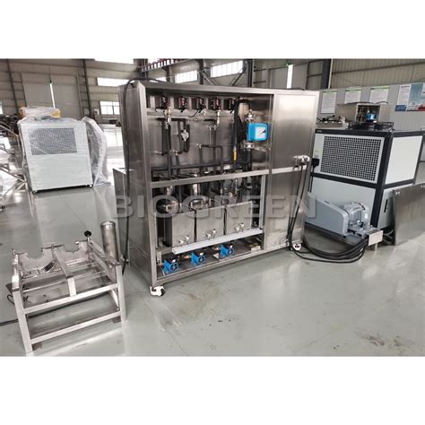 Stainless Steel 304 Supercritical CO2 Extriction Machine For Oil