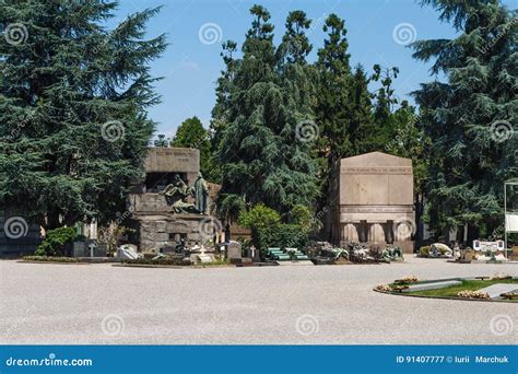 Mil N Italia Se Al Famosa El Cementerio Monumental Cimitero