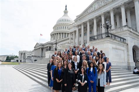NBAA Young Professionals Deliver ‘CLIMBING. FAST.’ Message to Capitol