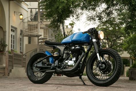 RCM Guys Build An Amazing Cafe Racer Using 500cc Enfield