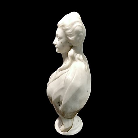 Scultura In Marmo Raffigurante Busto Di Nobildonna Francia