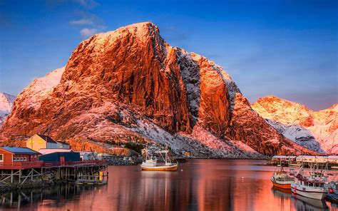 Lofoten Tarde Puesta De Sol Rocas Paisaje De Monta A Costa