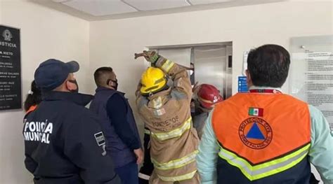 Ahora En Veracruz Dos Adultos Mayores Quedan Atrapados Por Falla En