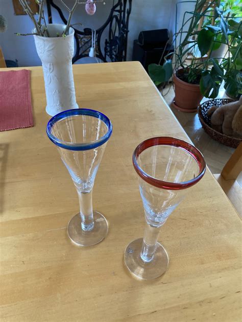 Se produkter som liknar Champagne glas Hon och Han på Tradera