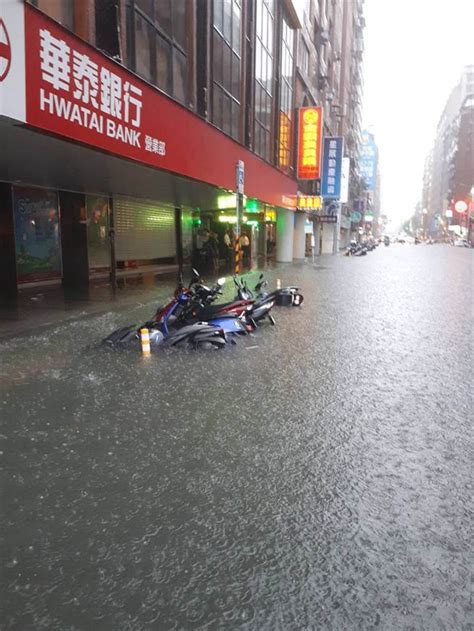 大雷雨狂轟天龍國 網友po淹水照呼叫柯p 生活 中時新聞網