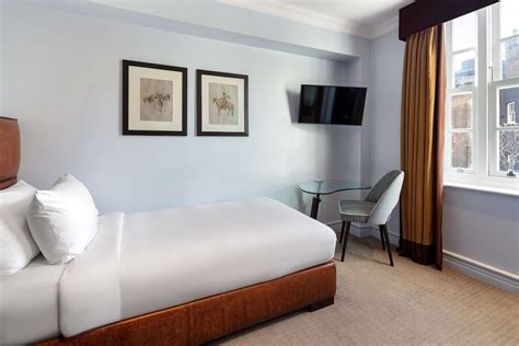 Radisson Blu Edwardian Bond Street Hotel, London Reviews, Deals & Photos 2023 - Expedia