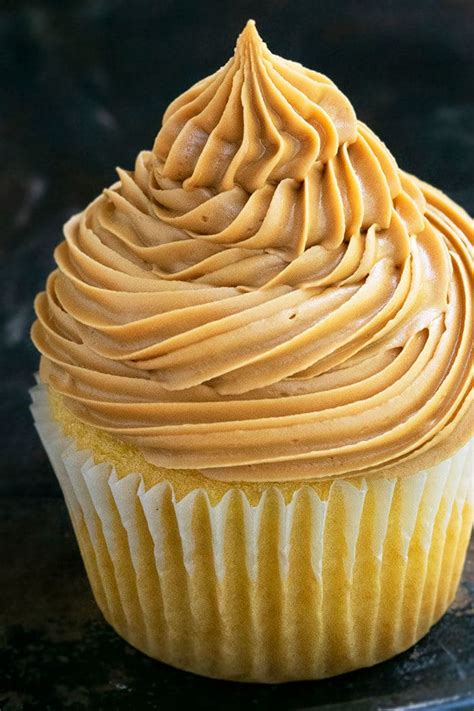 Caramel Frosting {3 Ingredients} - CakeWhiz