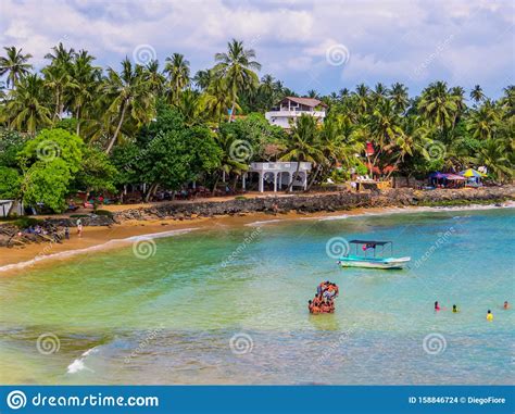 Playa De Mirissa Sri Lanka Imagen De Archivo Editorial Imagen De