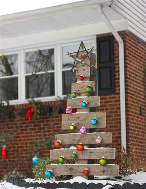 Easy DIY Pallet Christmas Tree Ideas To Amaze Everyone With Your Creativity