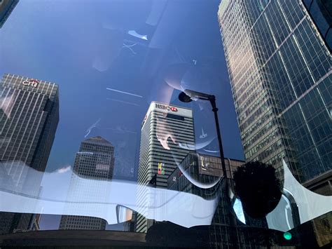 London Skyline Model S Panoramic Glass Roof R Teslaporn