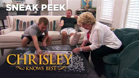 Chrisley Knows Best Chase Finishes A Puzzle Of Todds Face Sneak