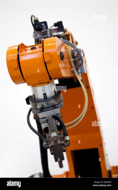 Brazo Robot Naranja Fotograf As E Im Genes De Alta Resoluci N Alamy