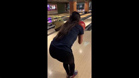 Bowling 101 How To Throw A Bowling Ball Straight Youtube