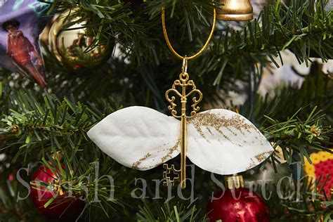 DIY Harry Potter Winged Keys Christmas Ornaments - Swish and Stitch