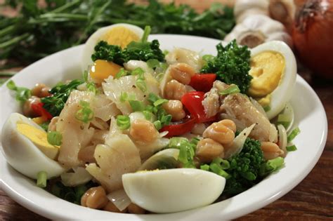 Salada De Bacalhau Com Grão De Bico Vídeo Receita