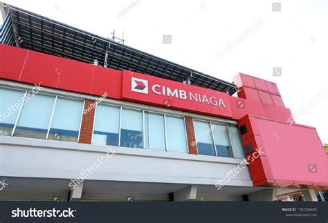 2 170 Cimb經典賽 Images Stock Photos Vectors Shutterstock