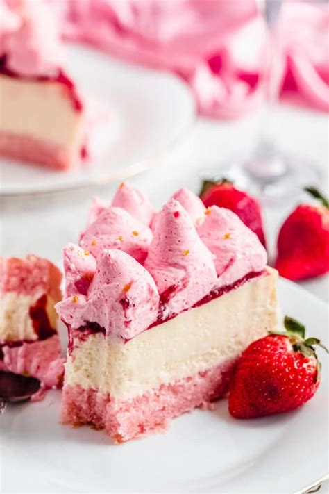 Strawberry Champagne Cheesecake With Champagne Cake Bottom Artofit