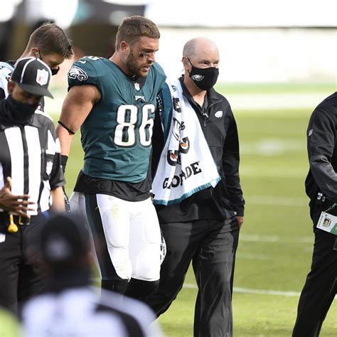 Eagles' Zach Ertz Reportedly to Undergo MRI on Ankle Injury Suffered vs ...