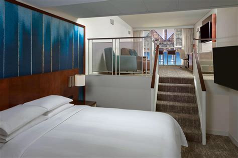 Rogers Centre Hotel Rooms | Toronto Marriott City Centre