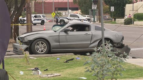 1 Dead 1 Critically Injured After Car Crashes Into Power Pole In Phoenix