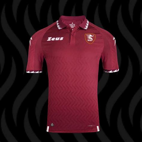 Zeus Presenta Le Maglie Della Salernitana