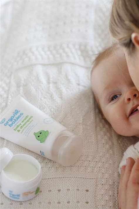 8 Best Organic Baby Shampoos For The Most Natural Bathtime