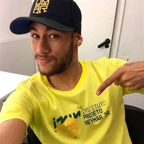 Neymar Aproveita As Redes Sociais Para Divulgar Sua Institui O Ofuxico