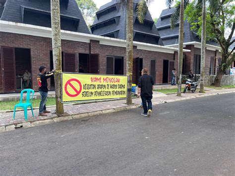 Muncul Spanduk Ini Di Waduk Darma Tuntut Penyelesaian Pembayaran