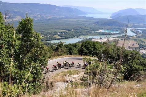 Top départ de la 35e édition du Tour de lAin Le Patriote Beaujolais