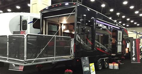 Winnebago Debuts New Spyder Toy Hauler Rv Guide