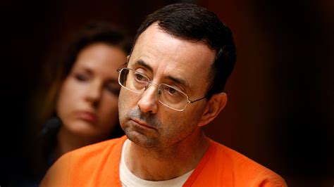 Larry Nassar Médico Acusado Por Abusar De Gimnastas En Eu Apuñalado